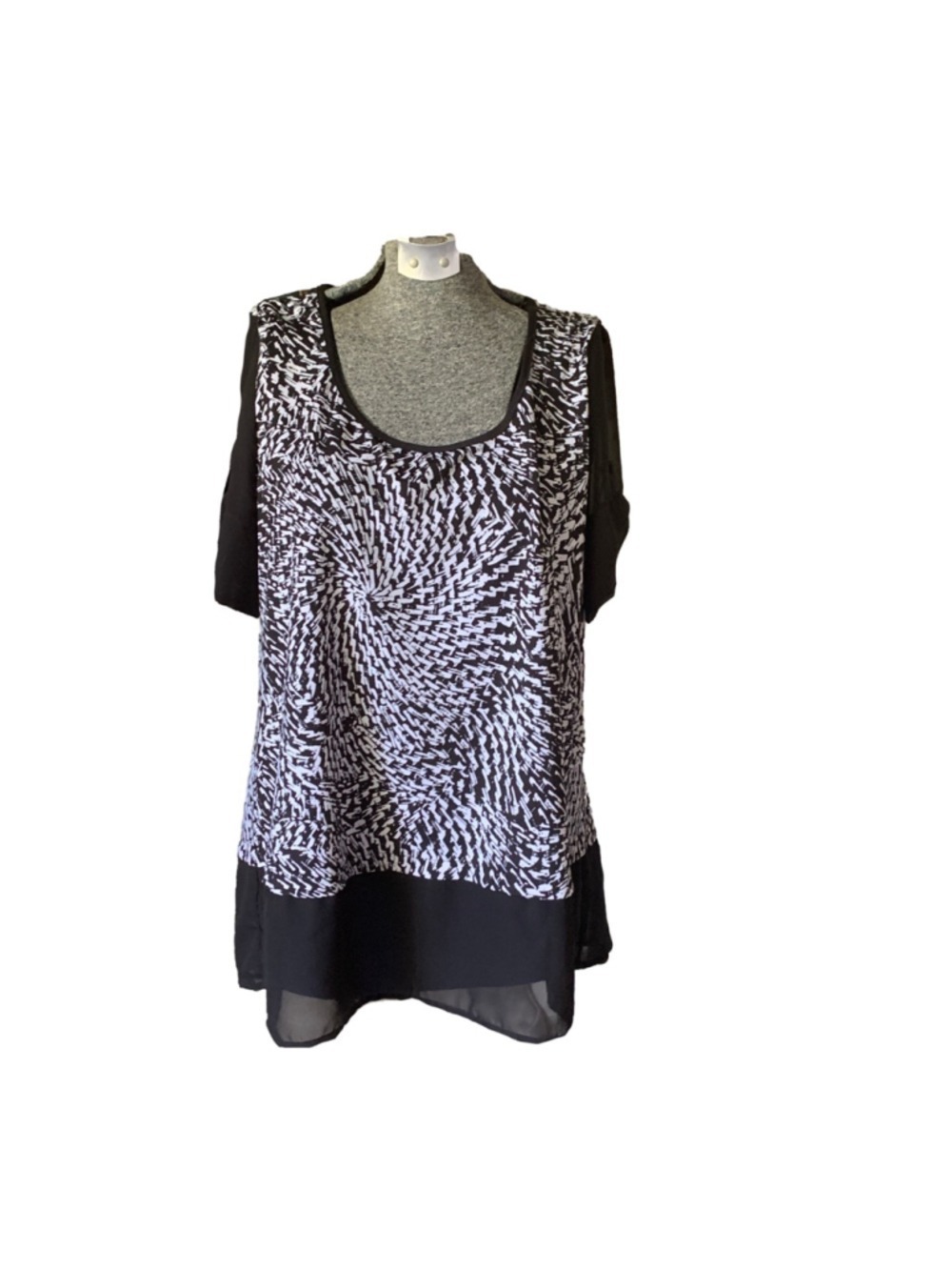 Women's Laura Top Size L Black and White